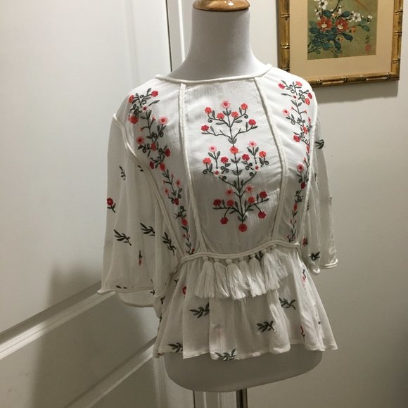 Willow & Clay Floral Embroidered Tassel Trim Top - Picture 1 of 9